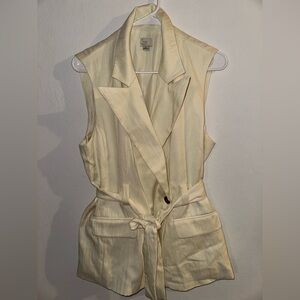NWOT! A new day Sleeveless Cream Vest size Medium